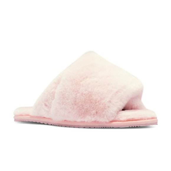Faux Fur Slippers Peach Nwb 
